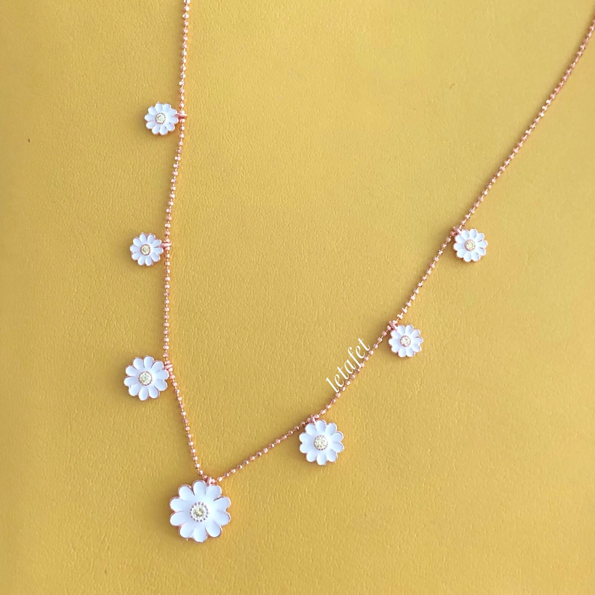 Papatya Sıralı Gümüş Kolye