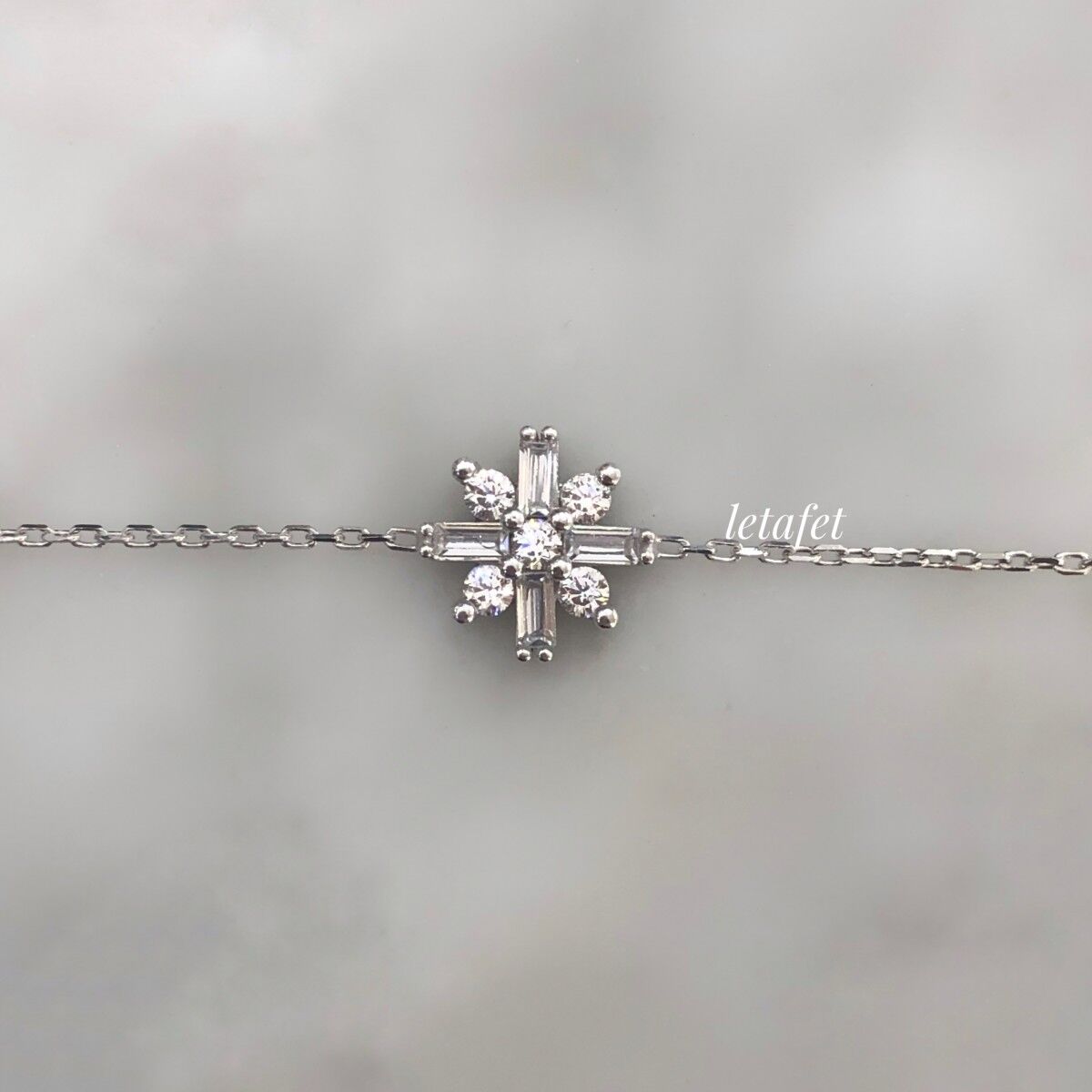 Baget Zarif Çiçek Bileklik