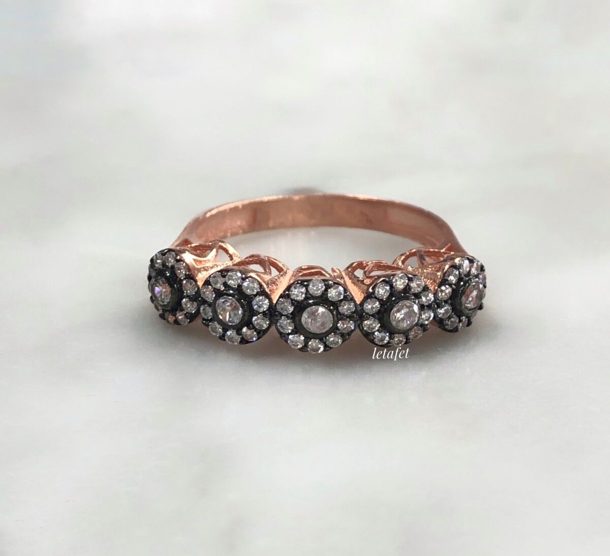 Elmas BeşTaş Yüzük