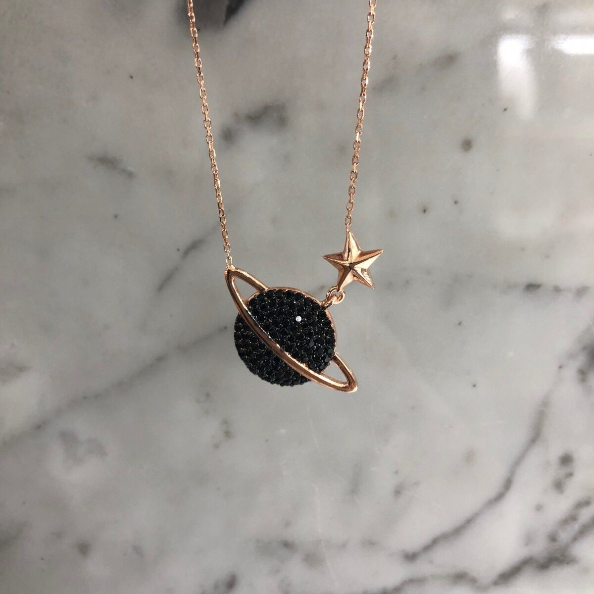 Gezegen (Satürn) Gümüş Kolye Siyah