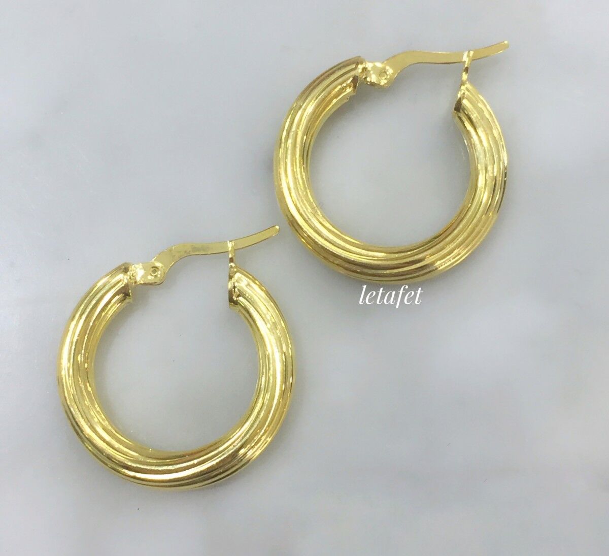 Halka Çizgili ve Bombeli Küpe Altın