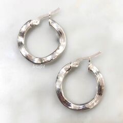 Halka Eğimli Küpe Beyaz