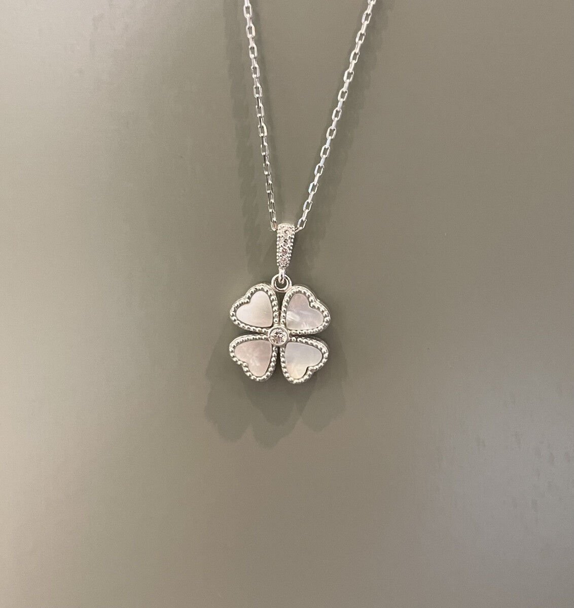 Yonca Gümüş Kolye(Sedefli)