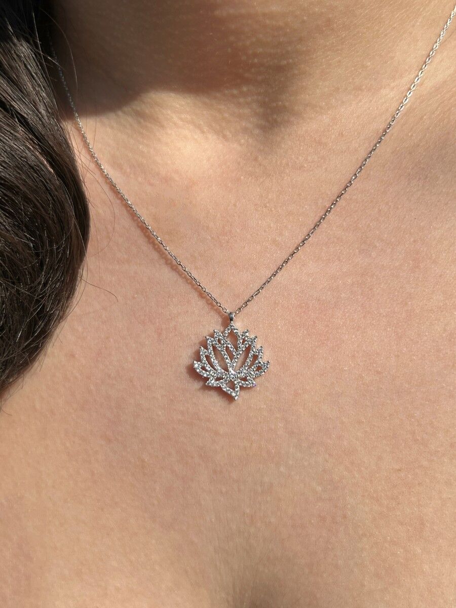 Lotus Gümüş Kolye Beyaz