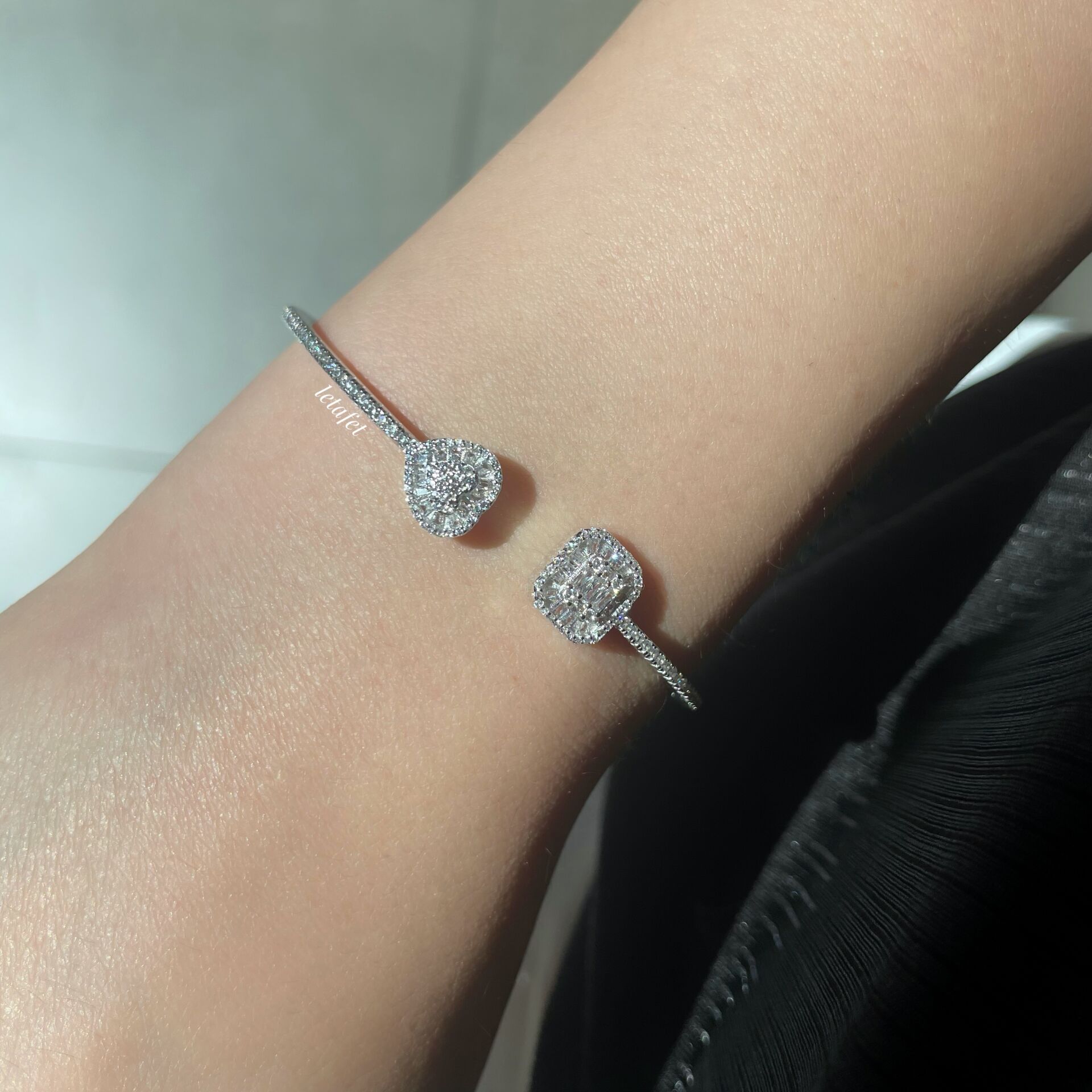 Kalp ve Baget Geçişli Gümüş Kelepçe