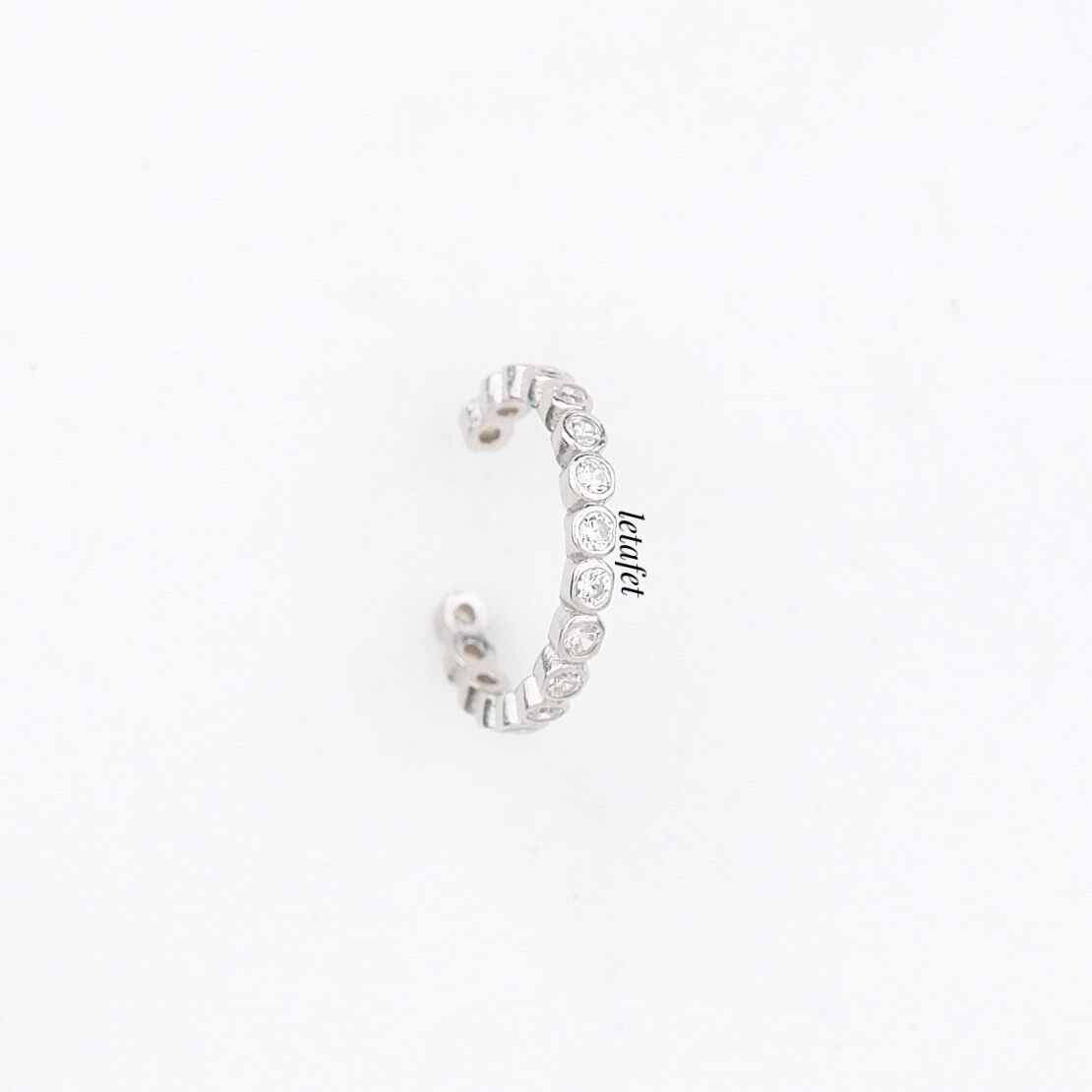 Sıvama Kıkırdak Küpe Beyaz