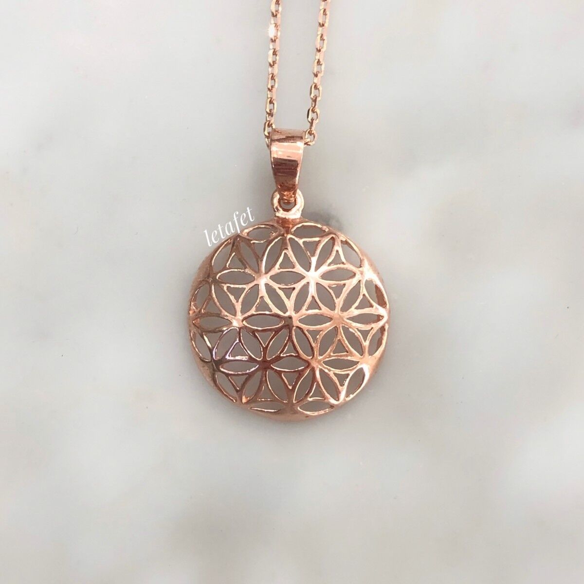 Yaşam Çiçeği Kabartma Gümüş Kolye